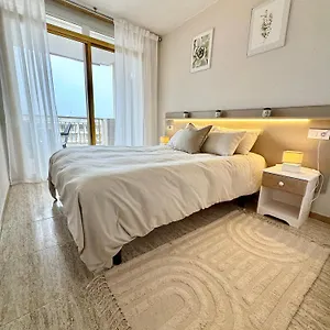 https://apartamento-completo-junto-a-la-playa.catalonia-hotels.com